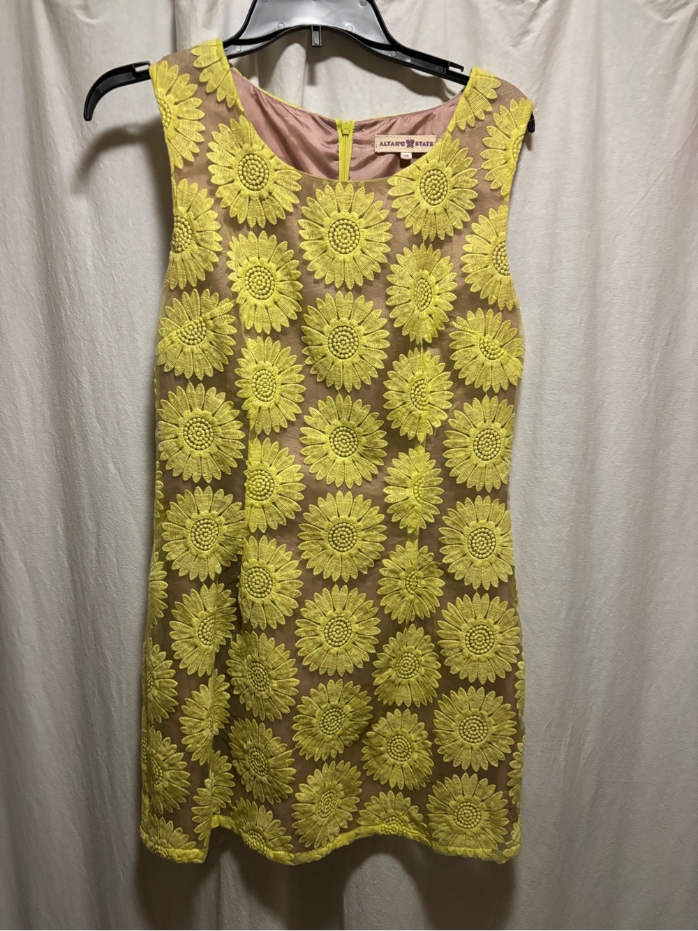 AlTar’D State Yellow Daisy Lace medium knee Dress